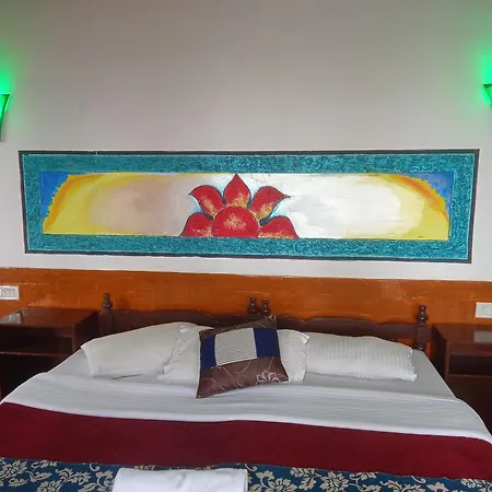 Munnar Home Stay Teadrops Plantation Villa Exterior photo